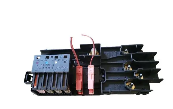 Mercedes-Benz R W251 Fuse box set 2115452601
