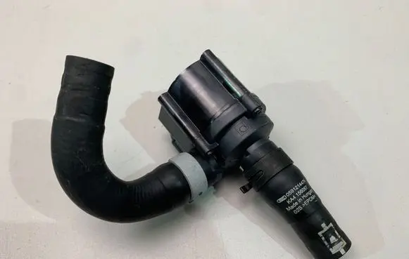 Audi A8 S8 D5 Electric auxiliary coolant/water pump 06H121601P