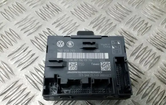 Skoda Yeti (5L) Door central lock control unit/module 7N0959792
