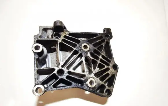 Nissan Almera N16 Engine mounting bracket 11910bm700