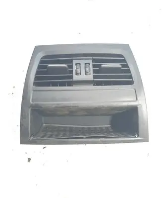 Rear air vent grill