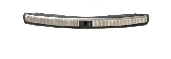Trunk/boot sill cover protection