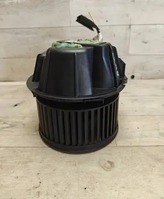 Dacia Sandero Heater fan/blower N106609Z5354