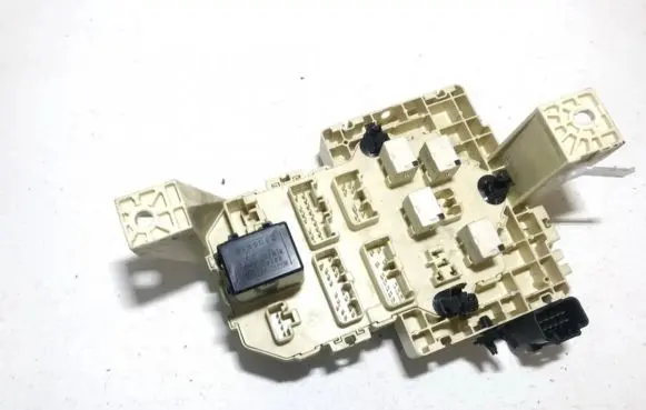 Suzuki Swift I Fuse box set yn222r u2207s6z