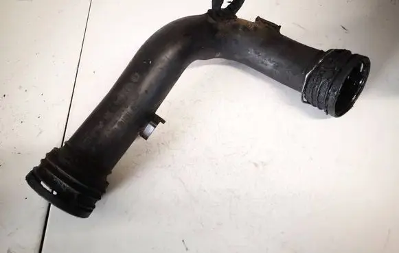 Intercooler hose/pipe