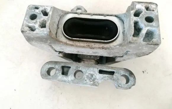 Opel Signum Engine mount bracket 21044618