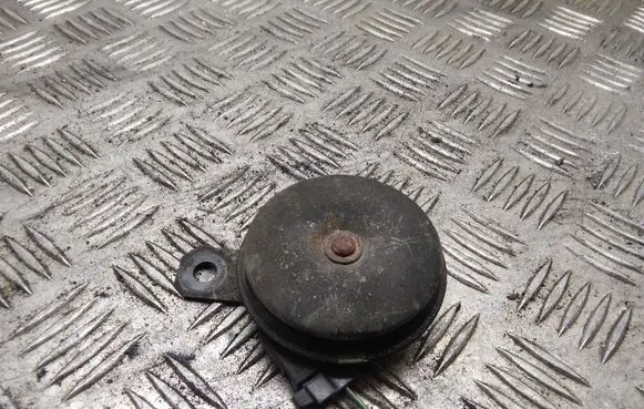 Toyota RAV 4 (XA20) Horn signal