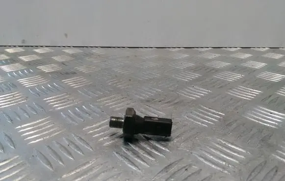 Audi A4 S4 B6 8E 8H Oil pressure sensor 038919081