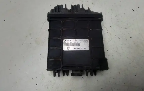 Volkswagen PASSAT B5 Engine control unit/module 0281001411 028906021DD 28SA2669