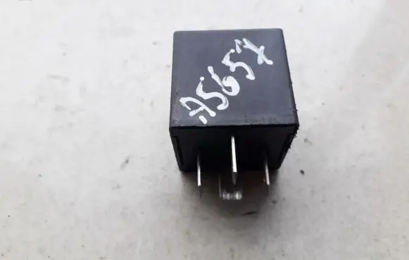 Audi A6 S6 C4 4A Other relay 445955529A 72HA003