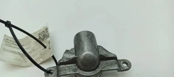 Mercedes-Benz ML W164 other engine part A6420100131 22001009