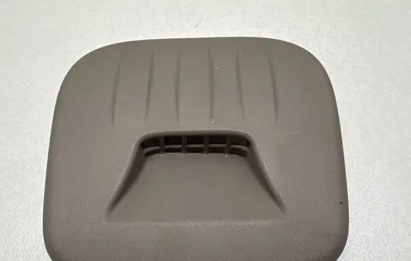 Rear air vent grill