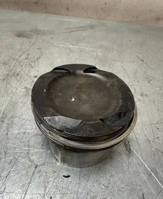 BMW 6 F06 Gran coupe Piston 89L106 089203