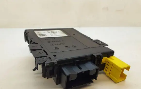 Volkswagen PASSAT B6 Steering angle sensor 05113856