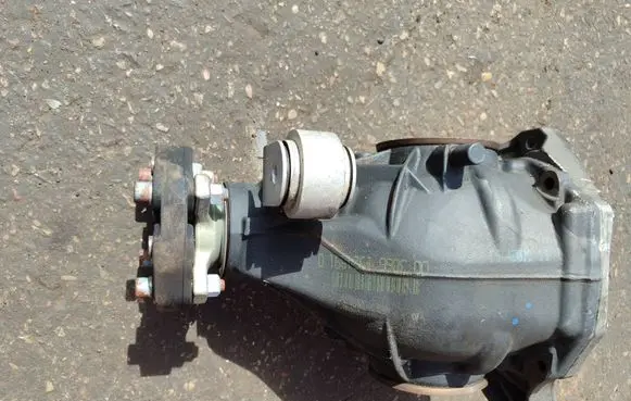Mercedes-Benz CLS C218 X218 Rear differential A2033510705 247