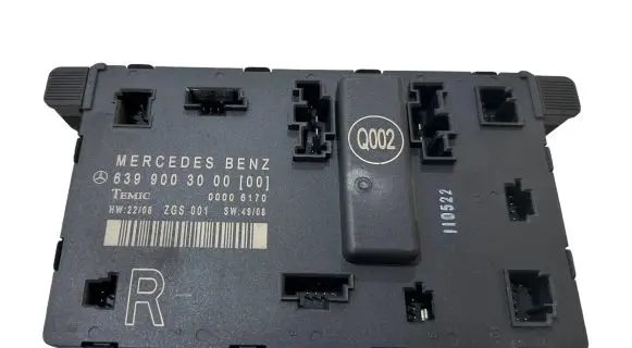 Mercedes-Benz Vito Viano W639 Door control unit/module 6399003000 ZGS001 00006170