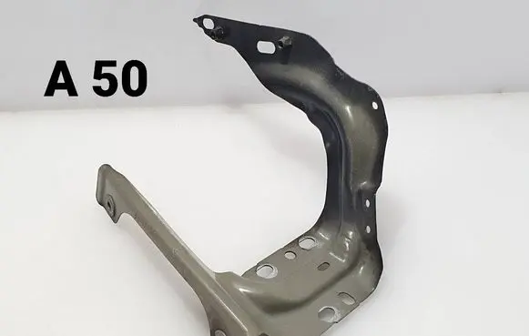 Volkswagen Tiguan Fender mounting bracket 5NA821136