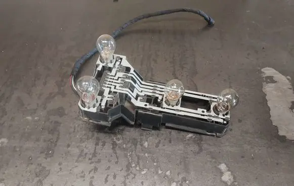 Volkswagen PASSAT B5.5 Tail light bulb cover holder 3B945257