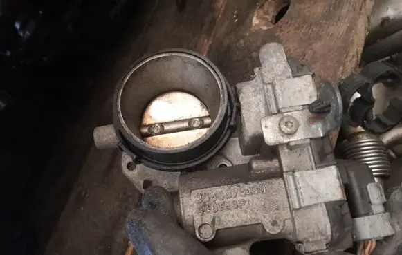 Peugeot 206 Throttle valve 9685879480 44CTE3P
