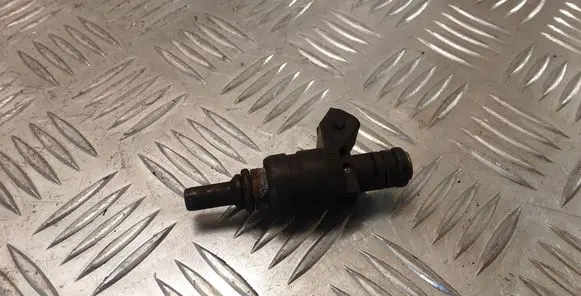 BMW 5 E39 Fuel injector 1427240