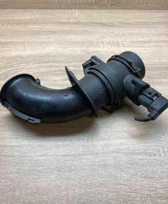 Skoda Octavia Mk1 (1U) Mass air flow meter 06A906461 0280217121