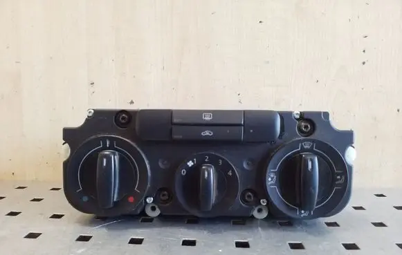 Volkswagen Caddy Climate control unit