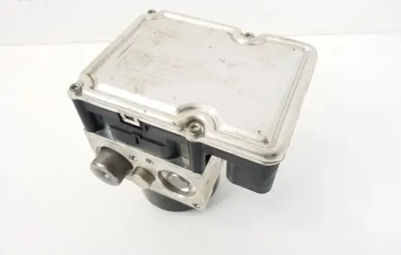 Porsche Cayenne (92A) ABS Pump 7P0907379R