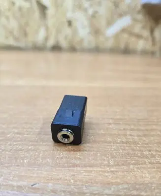 Volvo C70 AUX in-socket connector 31285608