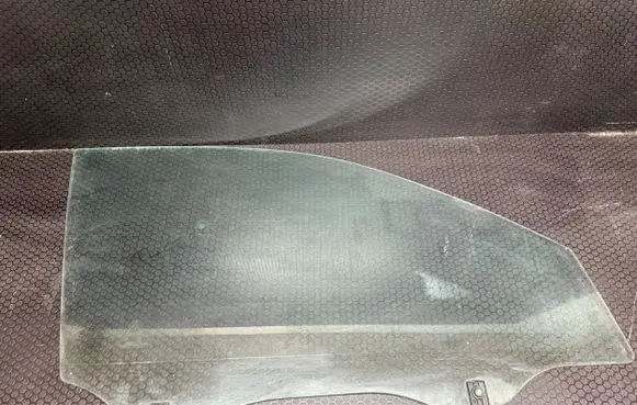 Hyundai Tucson JM Front door window glass four-door E000008 DOT748M352AS2