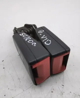 Volkswagen Scirocco Middle seatbelt buckle (rear) 