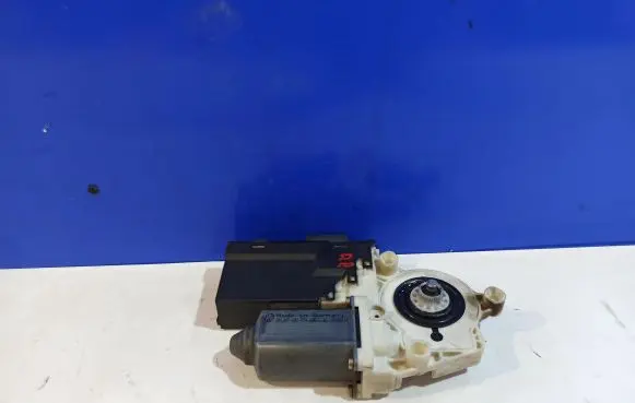 Citroen C5 Front door window regulator motor 9648485080 990402201
