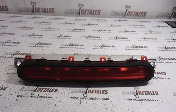 Toyota Corolla Verso AR10 Third/center stoplight