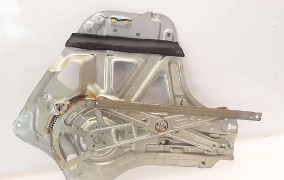 KIA Carnival Front window lifting mechanism without motor