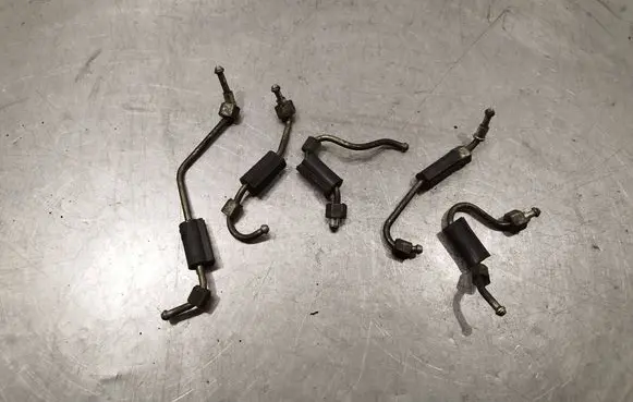 Opel Insignia A Fuel injector supply line/pipe