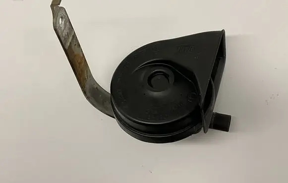 BMW 7 E65 E66 Horn signal 254308