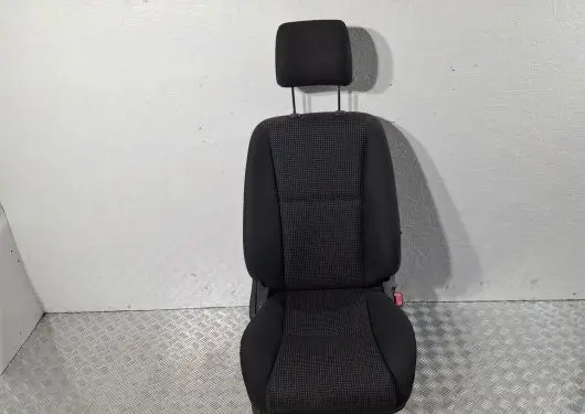 Toyota Corolla Verso AR10 Front passenger seat 720300F011 714300F090B0 719100F020B0