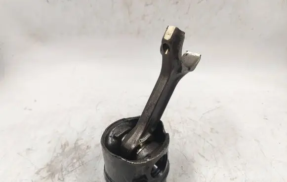 Piston