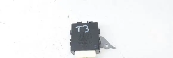 Toyota C-HR I Window wiper relay 85940F4010 4230003010