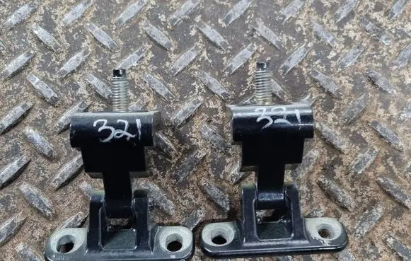 Volkswagen Tiguan Allspace Tailgate/trunk/boot hinge