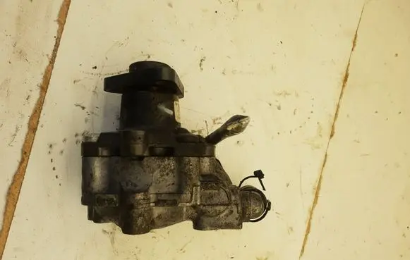 Audi A8 S8 D4 4H Power steering pump 4H0145156M 7651955171