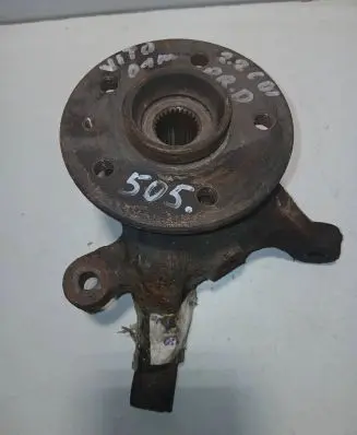 Mercedes-Benz Vito Viano W638 Front wheel hub