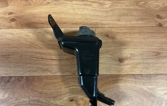 Audi A4 S4 B7 8E 8H Power steering fluid tank/reservoir 8E0422373B