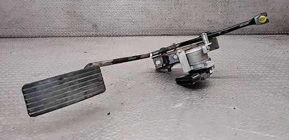 Mitsubishi Pajero Pinin Accelerator throttle pedal ASA66110
