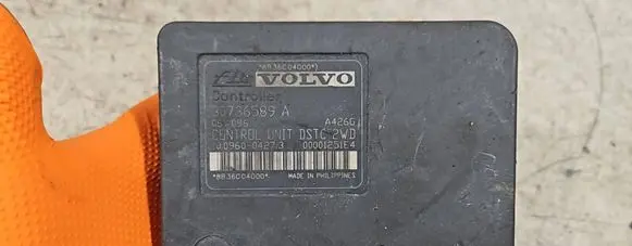 Volvo V70 ABS Pump 30736589A 8B36C04000 10096004273