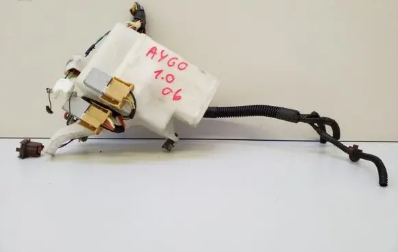 Toyota Aygo AB10 Fuse module 6302XA1 7126XA1