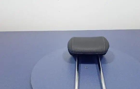 Opel Zafira C Front seat headrest 