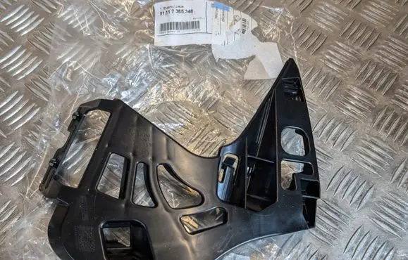 BMW 5 G30 G31 Front bumper mounting bracket 51117385348