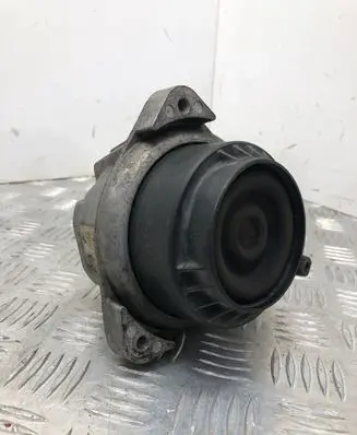 BMW 4 F32 F33 Engine mount bracket 6777371 68623513 2036040
