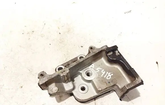 Subaru Forester SF Engine mounting bracket