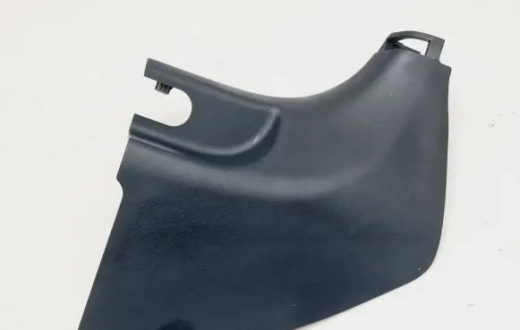 Foot area side trim